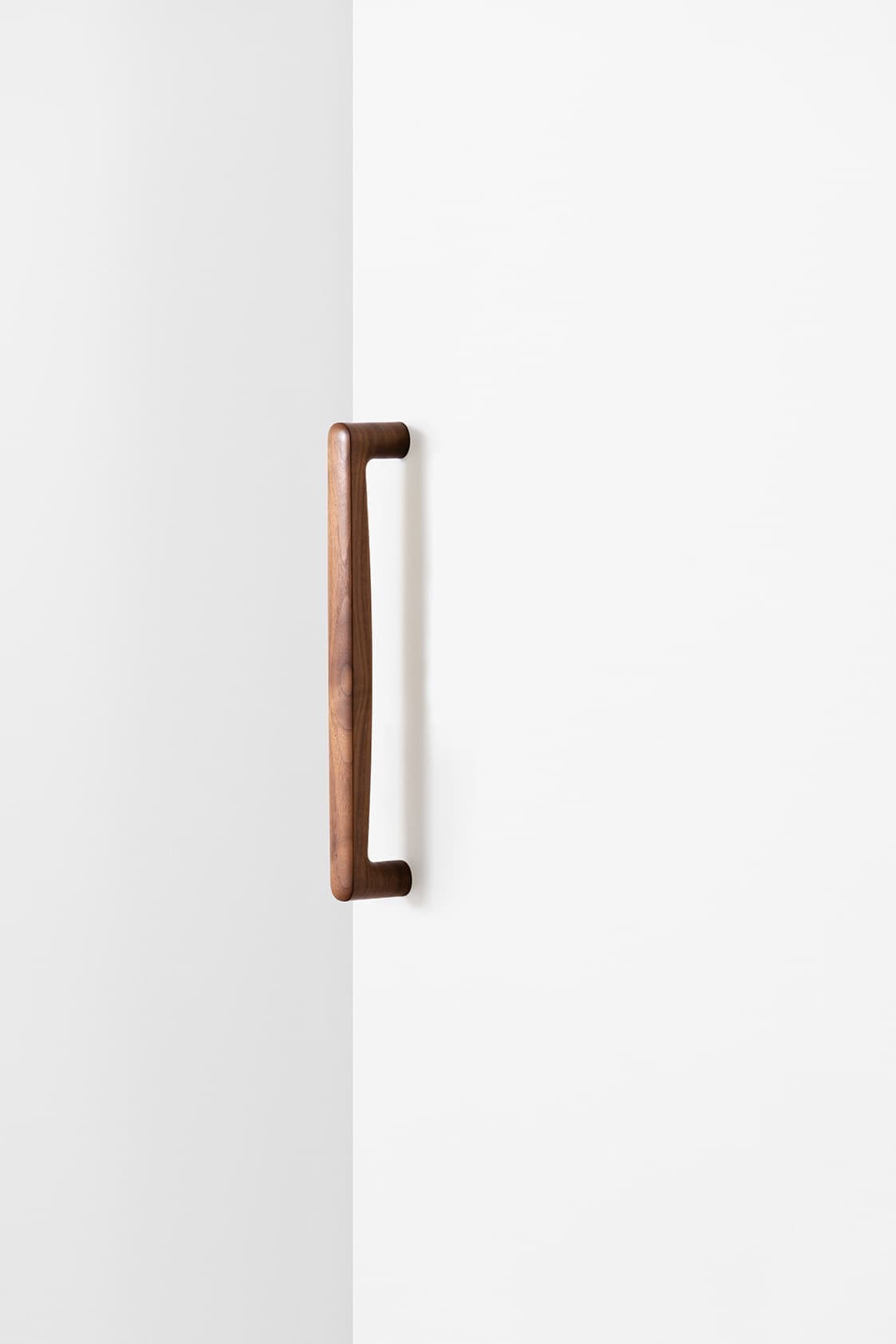 434mm_p_handle_01_walnut.jpg